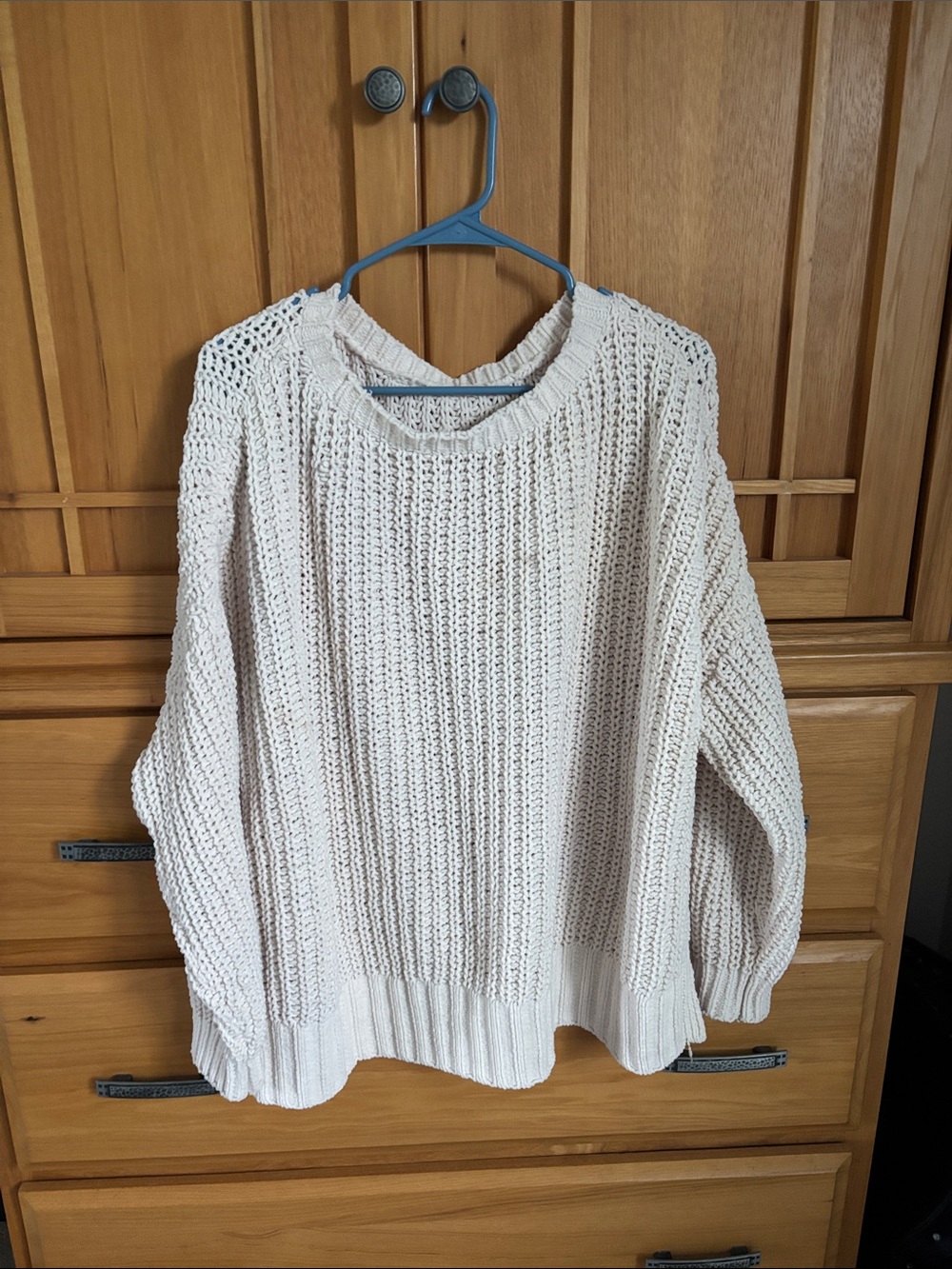 American Eagle Outfitters Cream Chunky Crewneck Sweater
